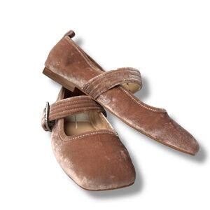 Dolce Vita Women's Arora Ballet Flat Rose Velvet 8.5